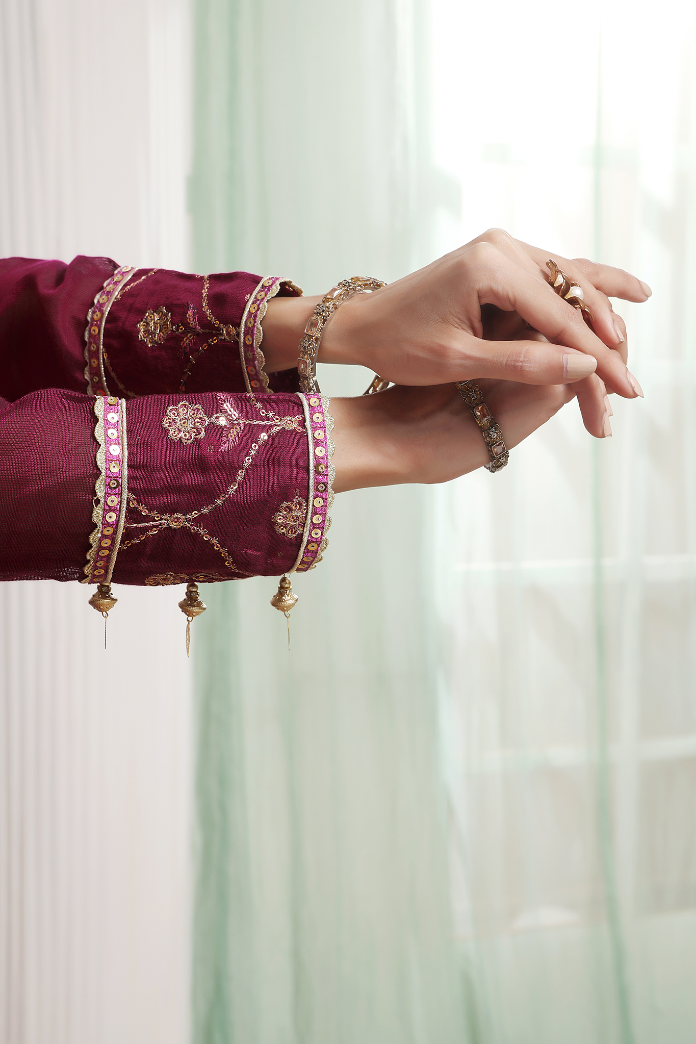 Gul e Gulnaar – 3pc Embroidered Formal