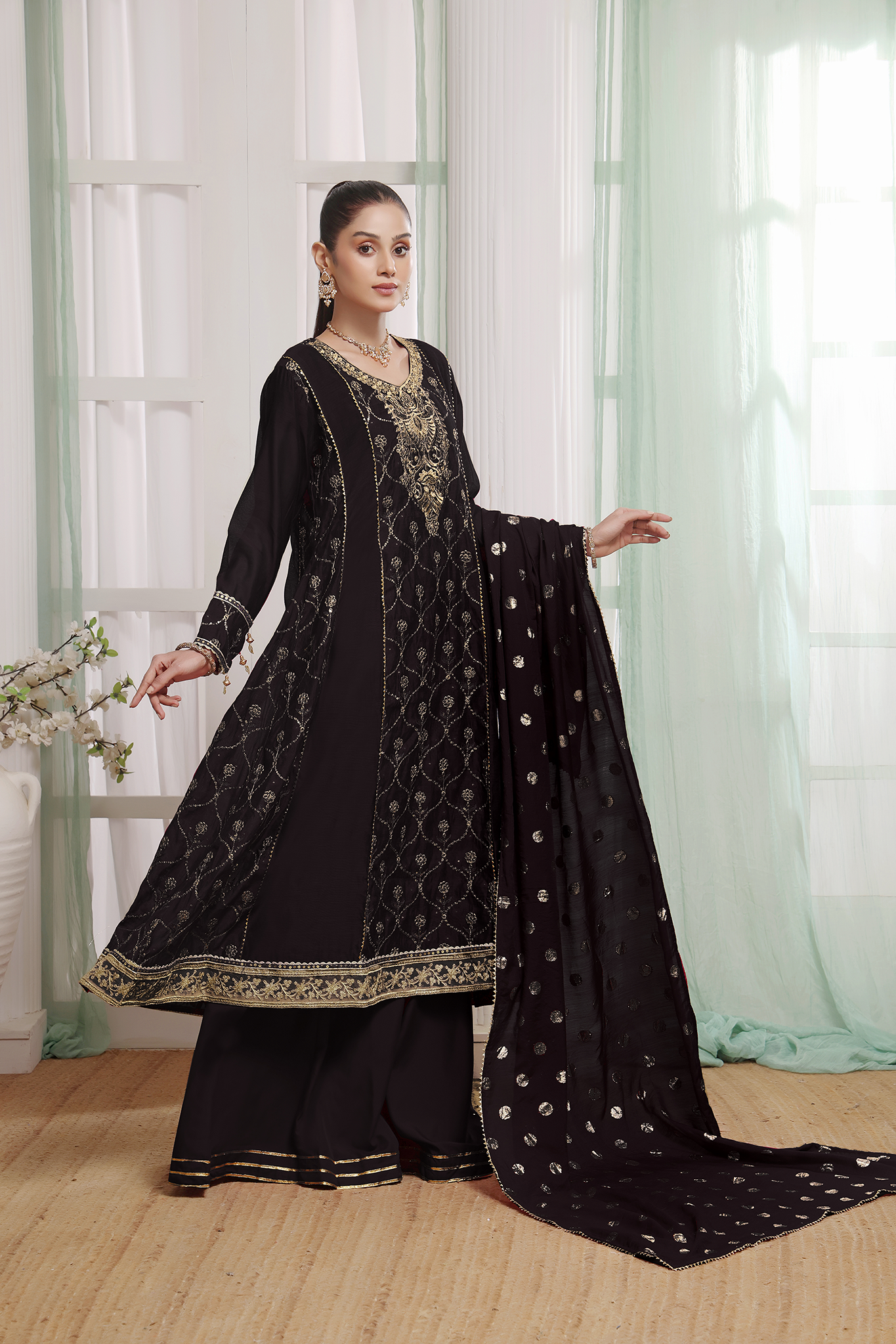Gul e Gulnaar – 3pc Embroidered Formal