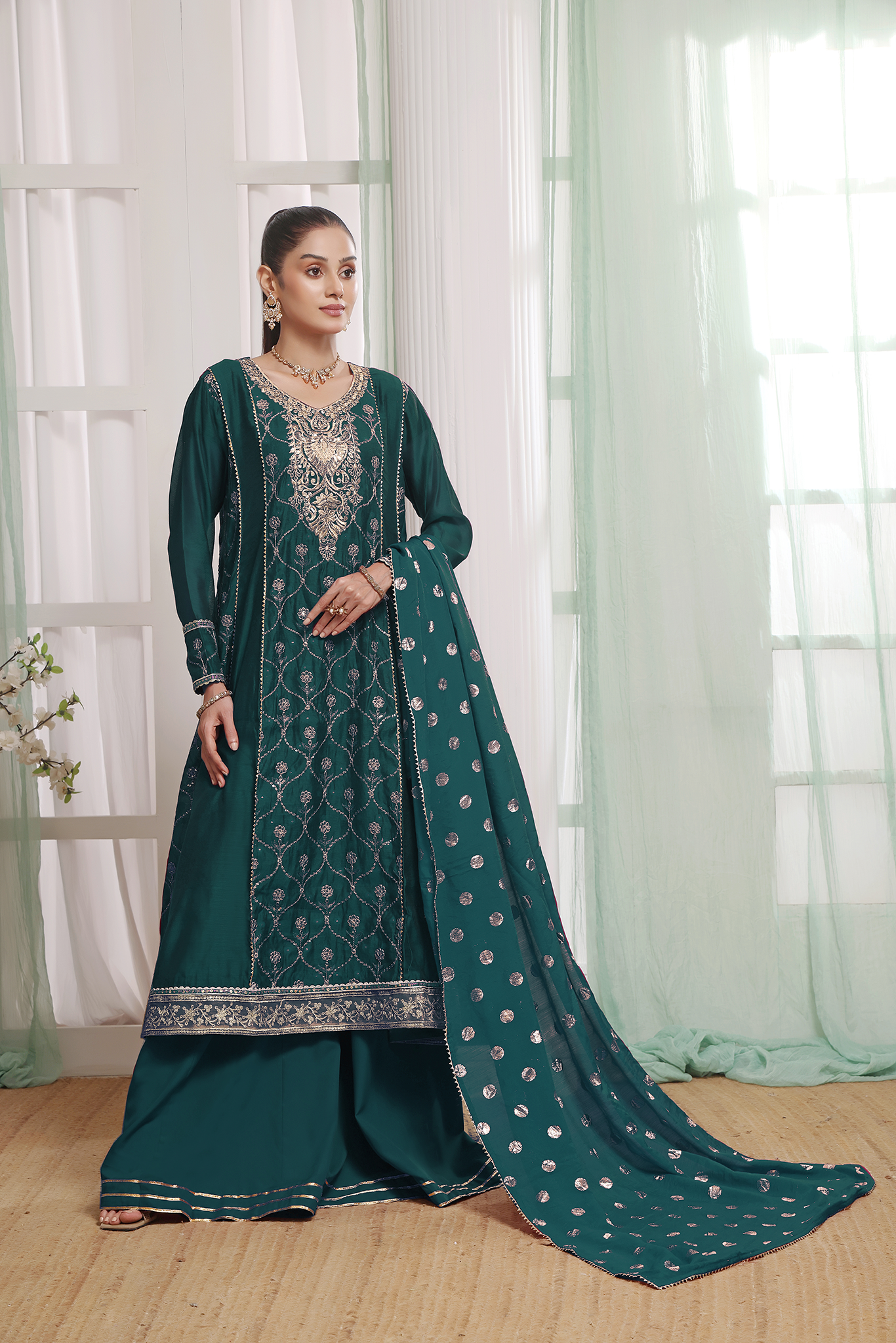 Gul e Gulnaar – 3pc Embroidered Formal