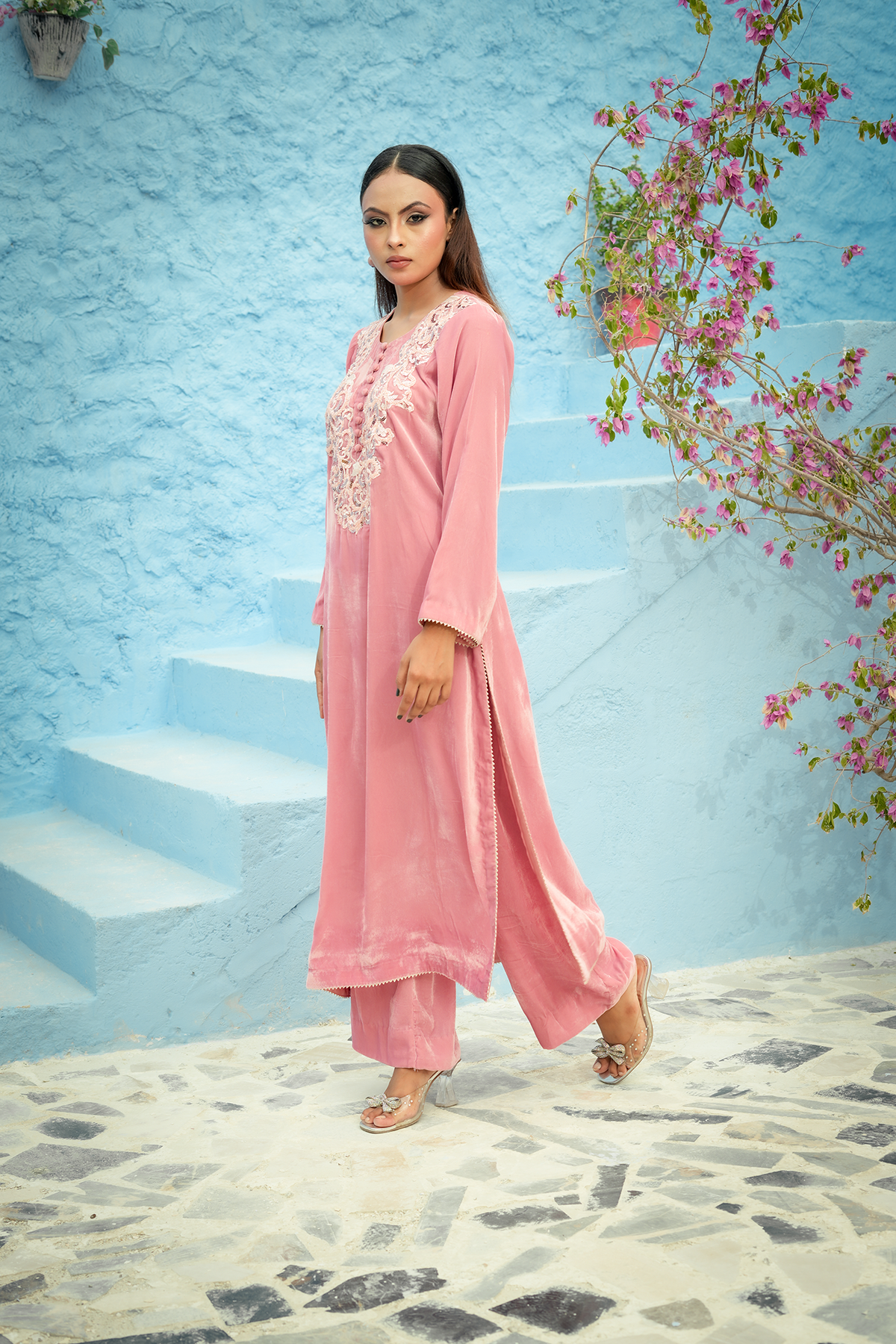 Noor e Gulabi |Embrioded Rose Pink velvet