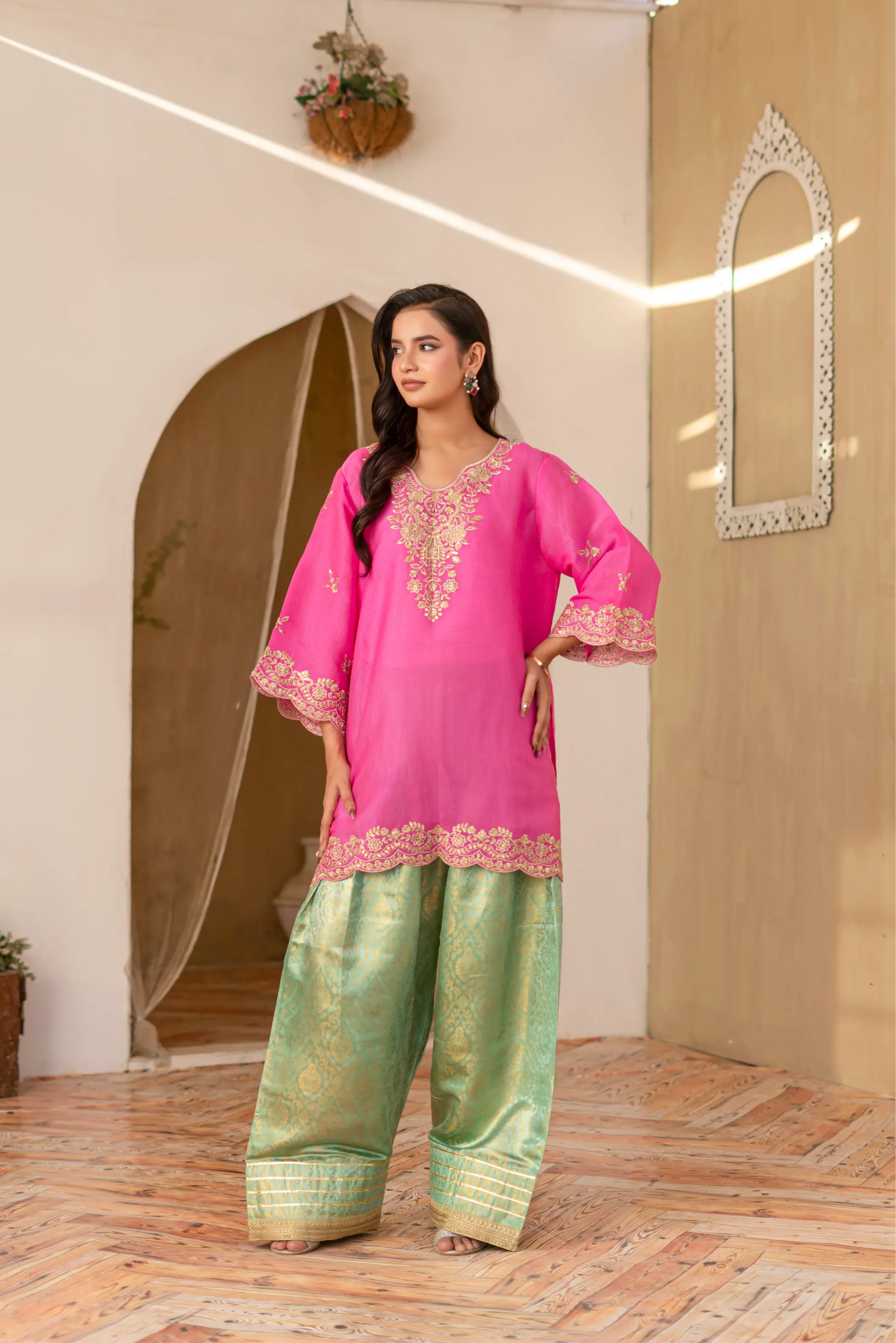 GULRANG - Farshi Shalwar Suit