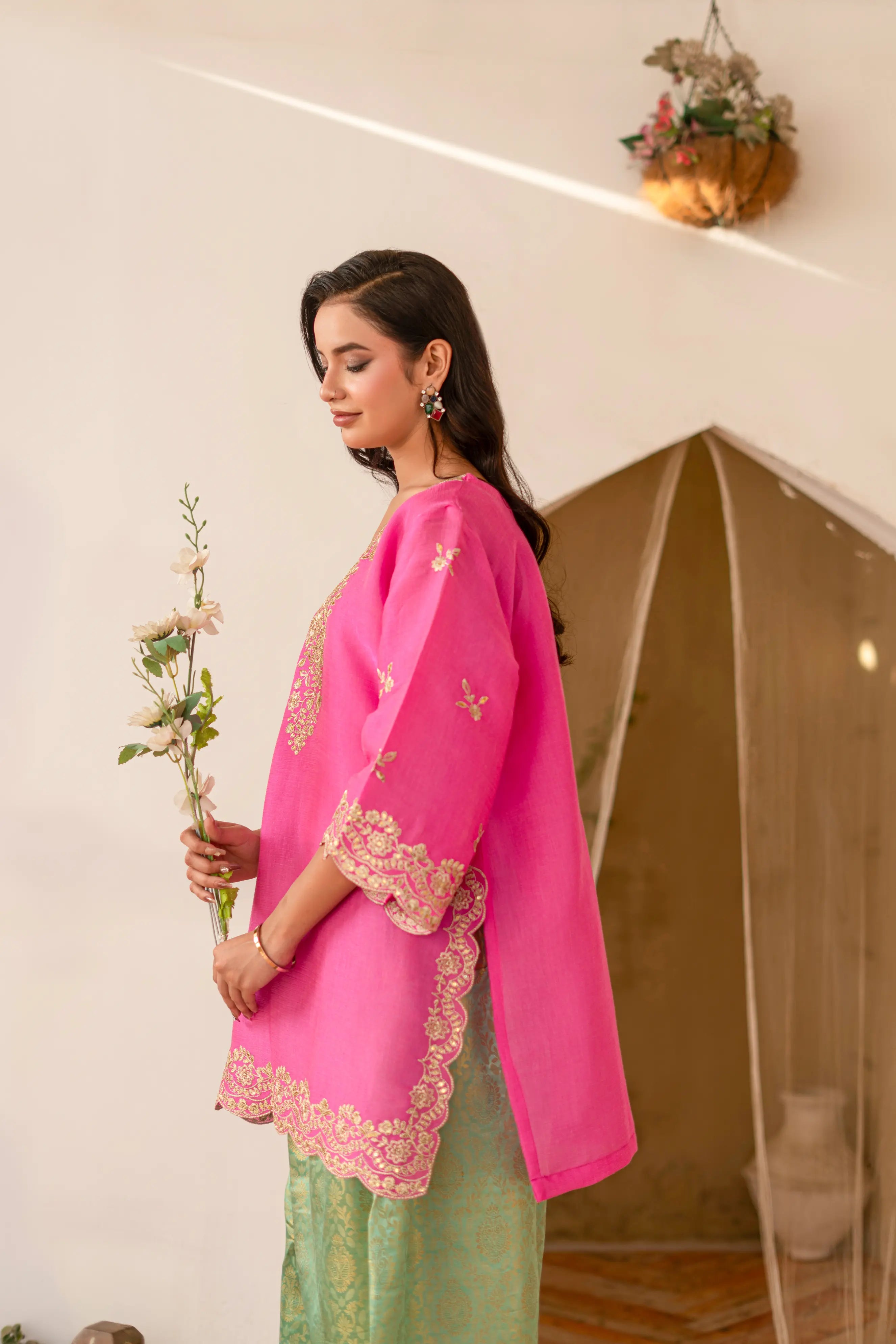 GULRANG - Farshi Shalwar Suit