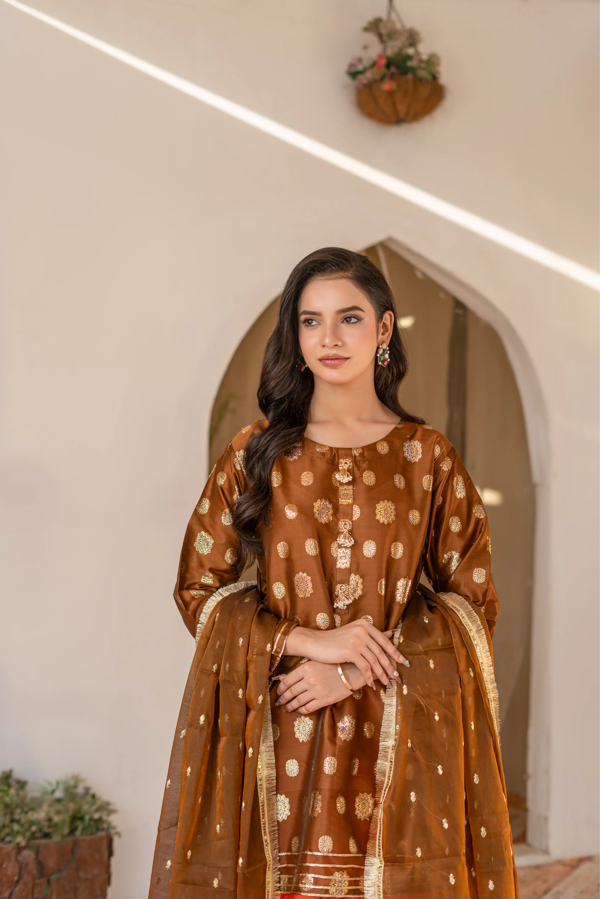 MEHRAAB - Farshi Shalwar Suit