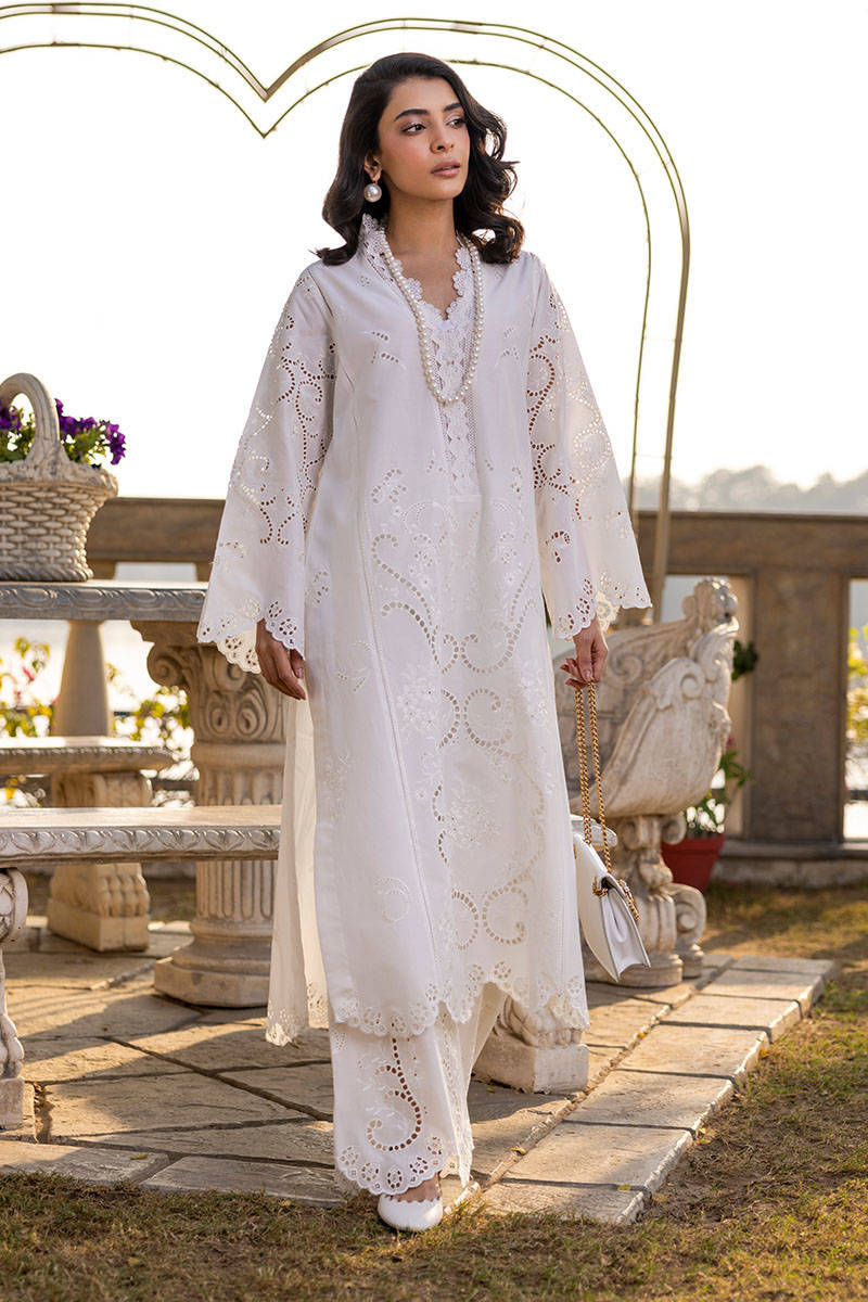 Vintage White Grape Drape