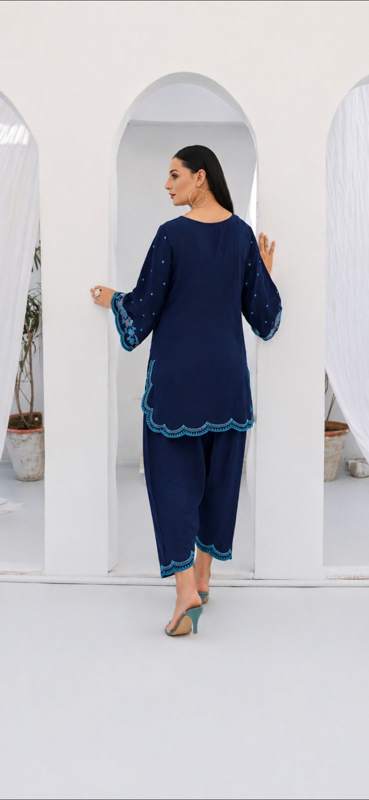 Royal Azure - 2pc Embriodered