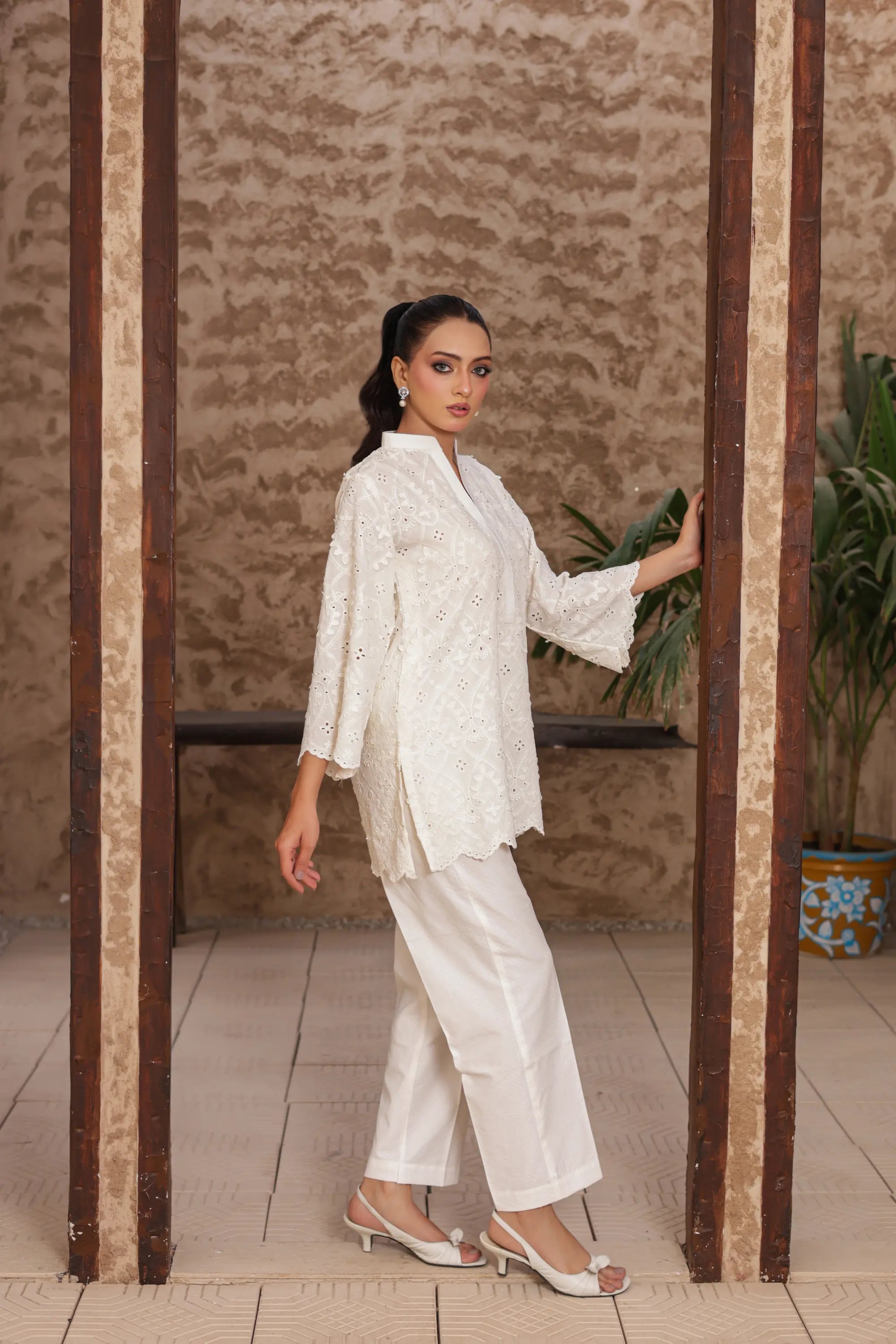 IVORY SCHIFFLI COORD SET