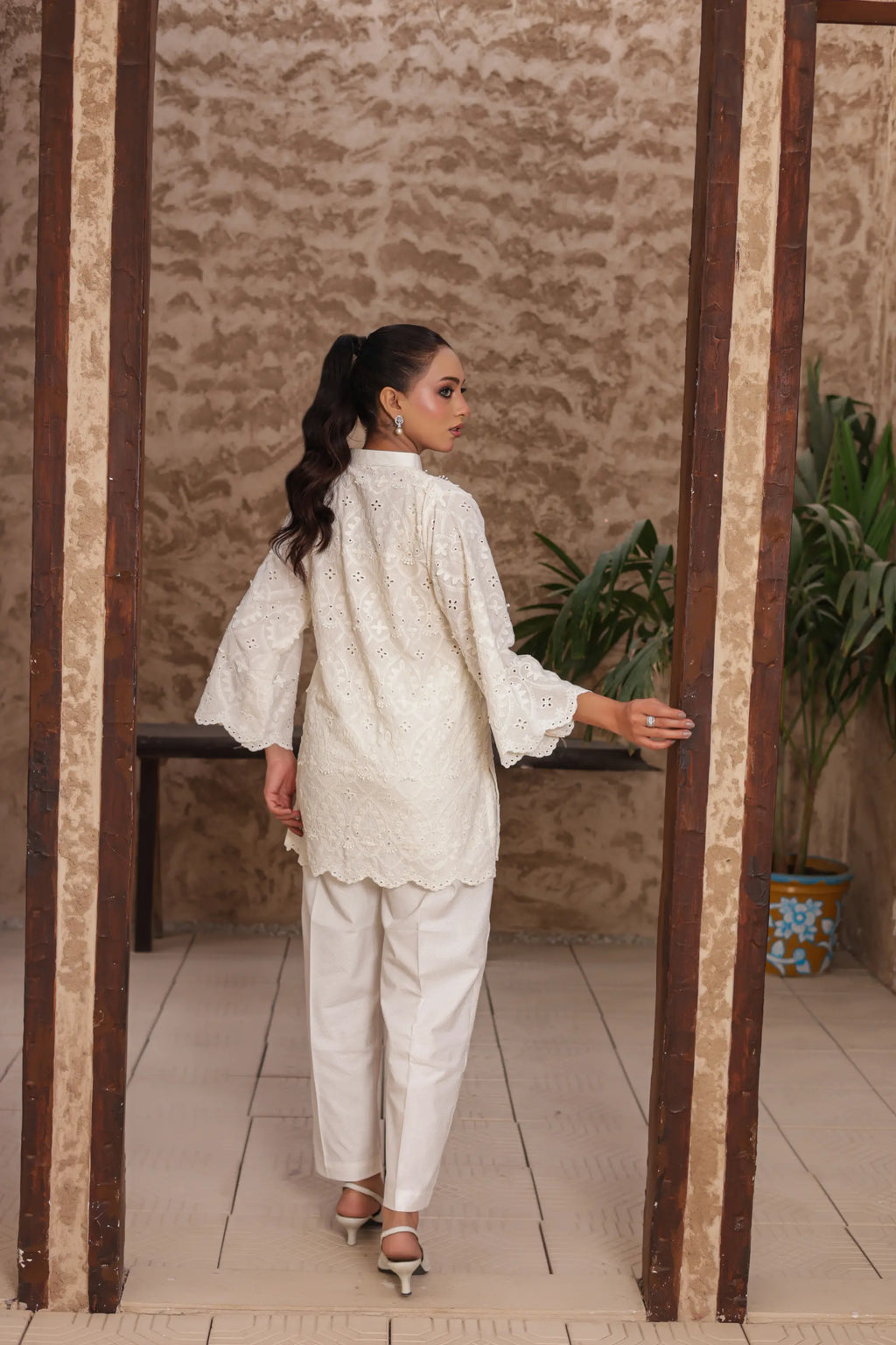 IVORY SCHIFFLI COORD SET