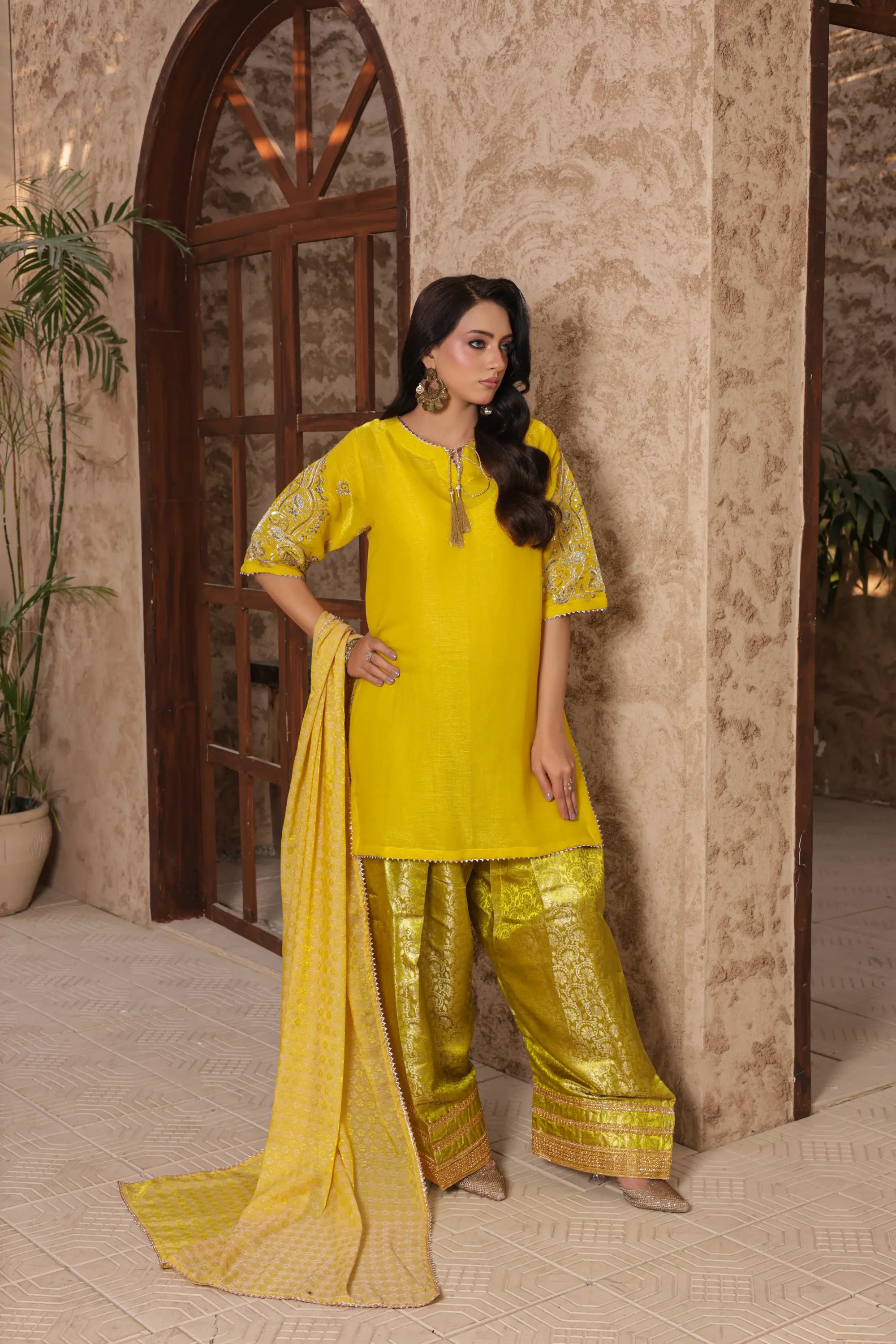 ZARMEEN - Farshi Shalwar suit